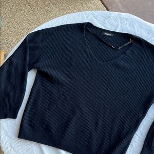 NWOT Naadam cashmere Navy V-Neck Sweater L
